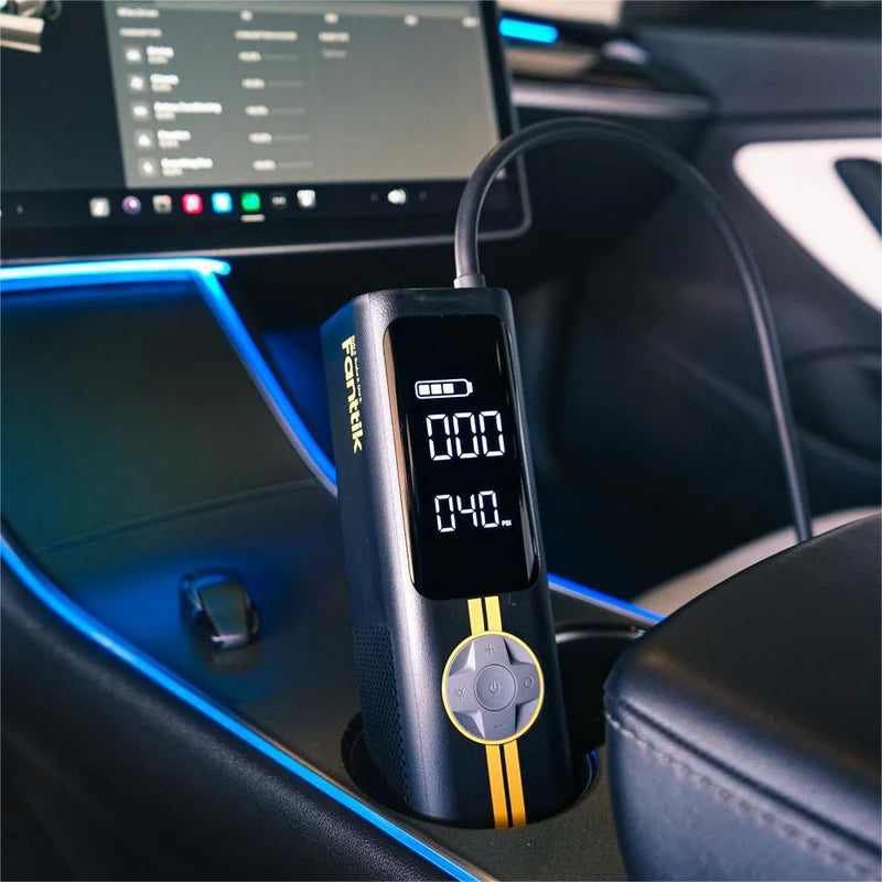 Fanttik X8 APEX™ Tire Inflator Deluxe Package