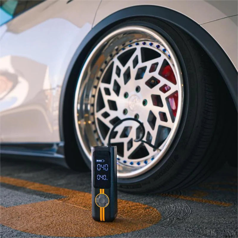 Fanttik X8 APEX™ Tire Inflator Deluxe Package